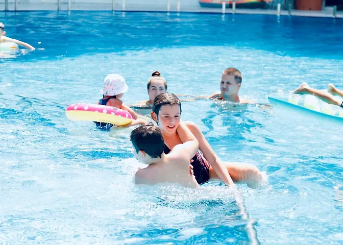 Vm & 5* Golem (Tirana)