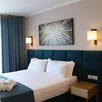 Otel Vm & 5*