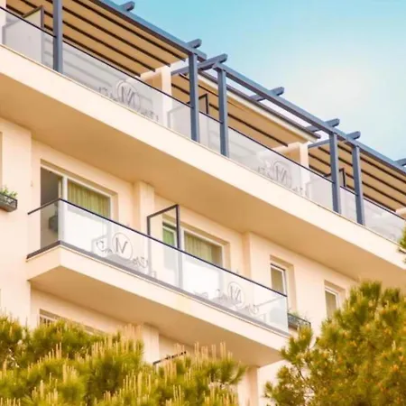 Vm & 5* Golem (Tirana)