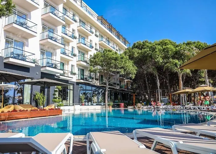 Otel Vm & Golem (Tirana)